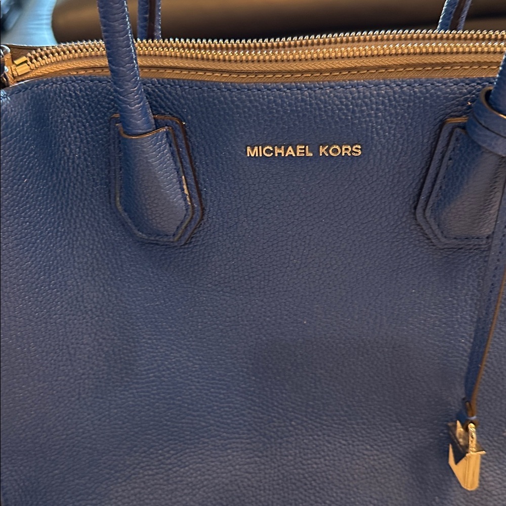 NWOT Michael Kors Royal Blue Crossbody Bag with Silver Padlock - Picture 2 of 8
